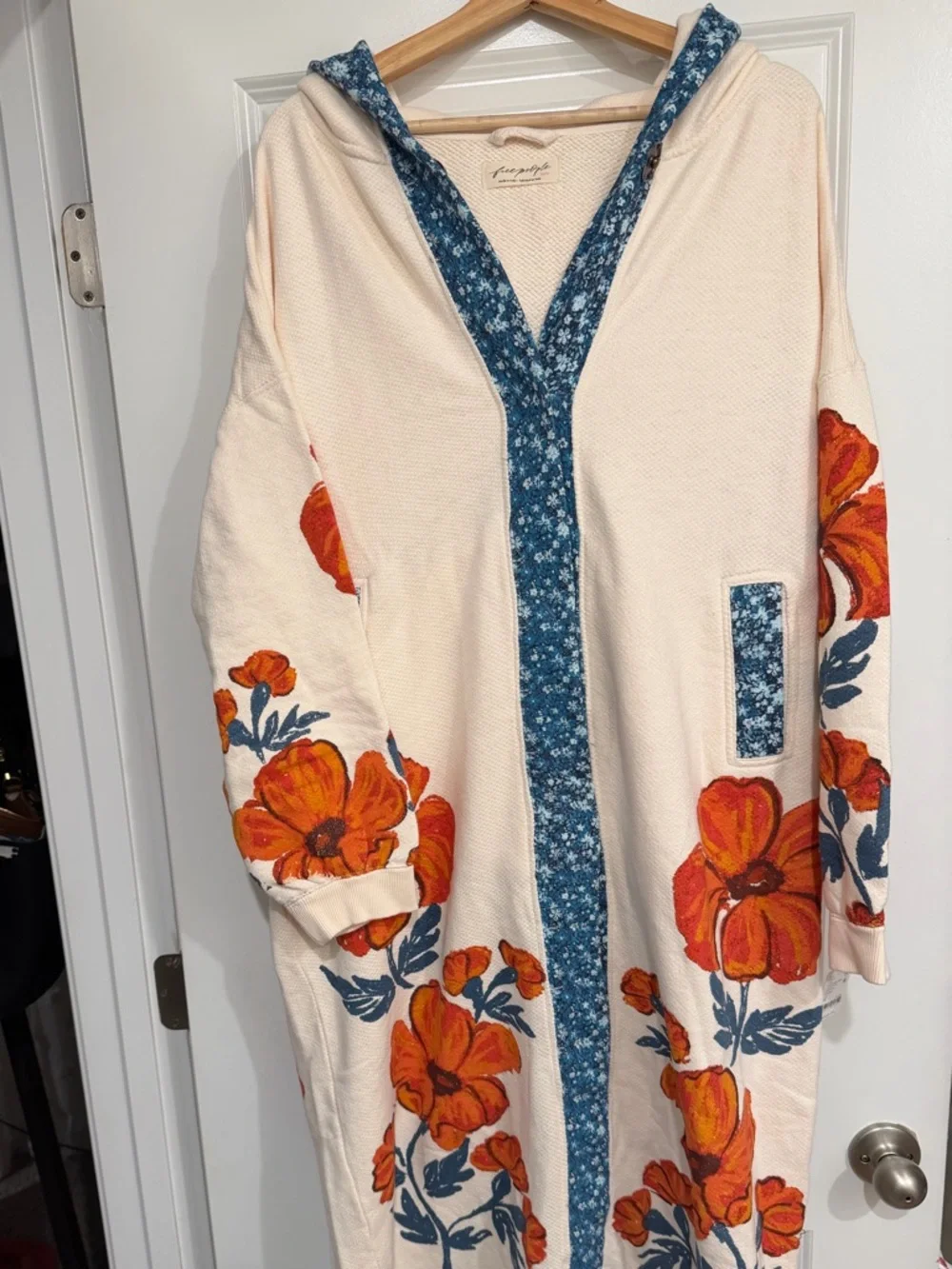 Free People Cream Super Bloom Hooded Floral Cardi with Orange Blooms ๐ฅ Size M - Picture 3 of 3